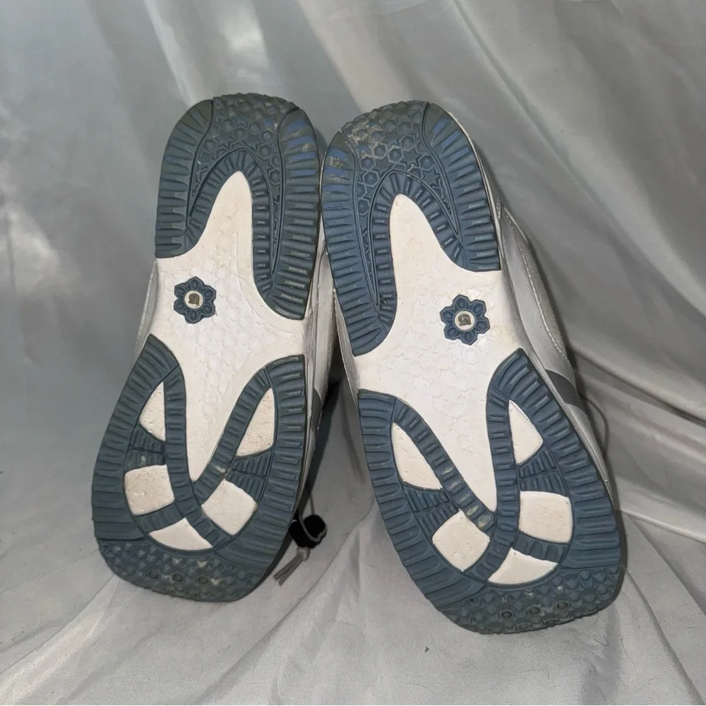 Burton Women’s Snowboarding Boots - Picture 6 of 8